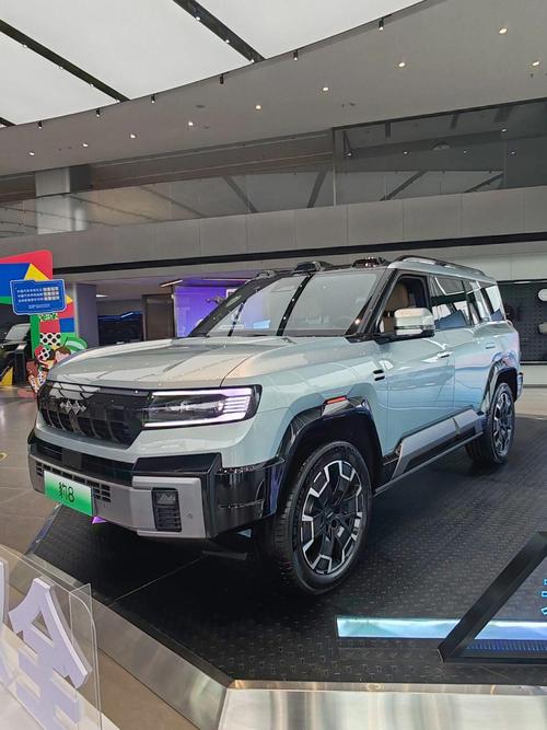 深圳274比亚迪方程豹硬派越野的爆款，英菲尼迪35周年与你共成长